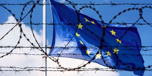 migratie sarma ghimpata uniunea europeana drapel ue foto shutterstock