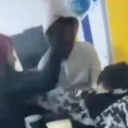 bataie in clasa captura video png