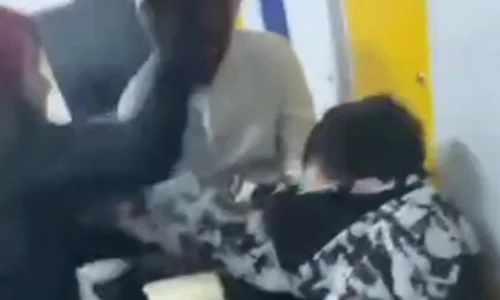 bataie in clasa captura video png