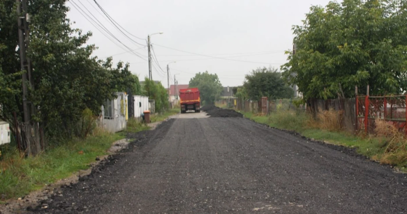 Vrancea a primit bani pentru asfaltări