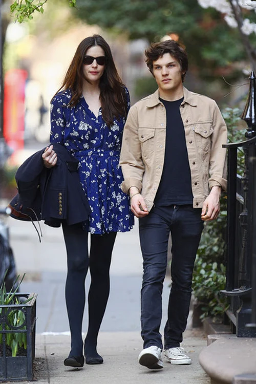 livtylernewmantheowennerleavemorandiqxslzhqz6b4l jpeg