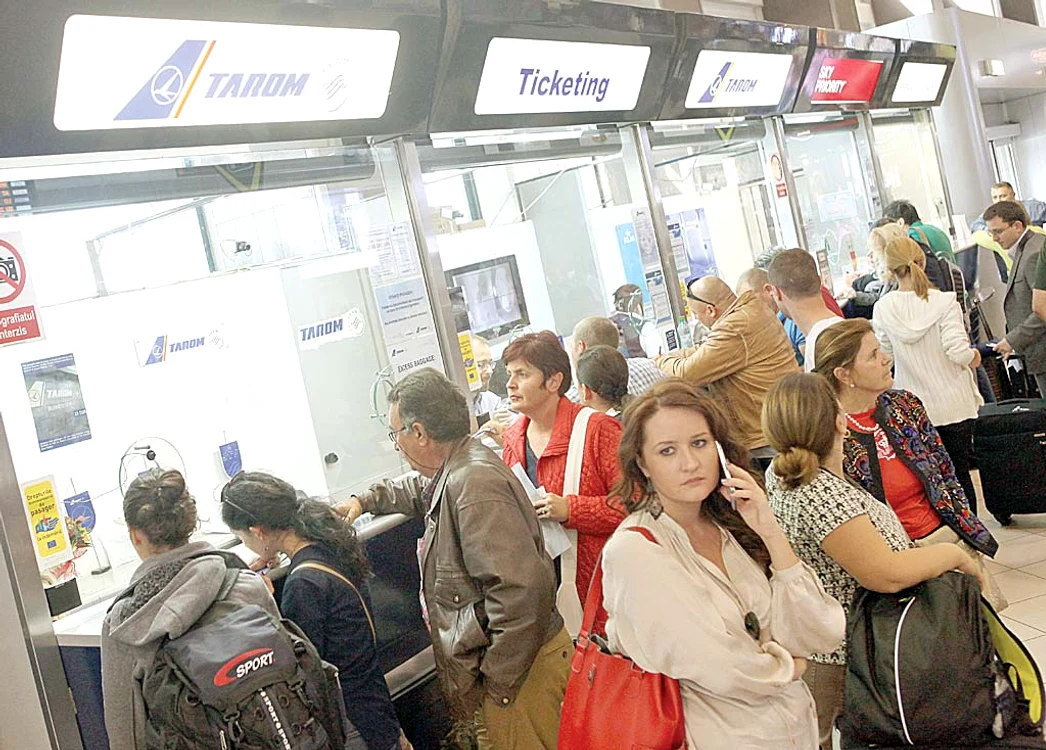 La ghişeele TAROM a fost coadă pentru reclamaţii
