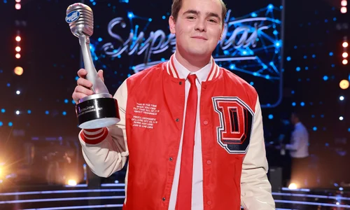 Alessandro Mucea   câștigător SuperStar România (1) jpg