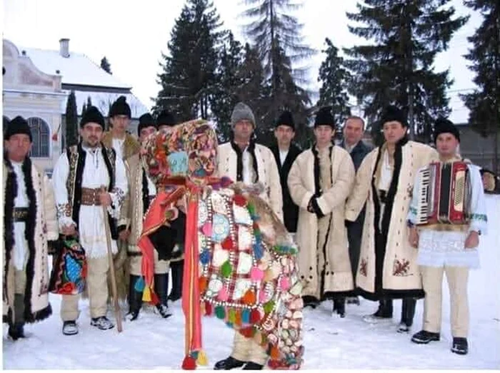 Turca de pe Vale, sat Pietriș, com. Deda, jud. Mureș , la începutul anilor 2000 (© Livia Harpa)