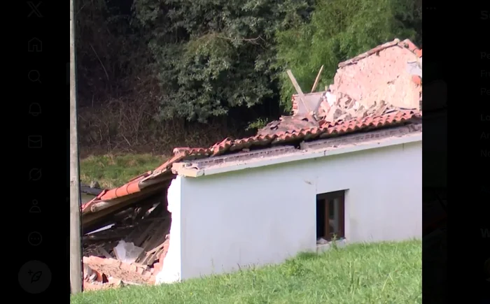 Casa prăbușită. FOTO: captură video X / TPA Noticias