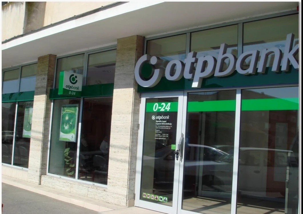 Din cele 56 de sucursale deţinute în România de Banca Millennium, 14 au fost închise în trimestrul al treilea, iar alte 18 în trimestrul al patrulea, astfel că numărul de sucursale OTP Bank România a crescut cu 24 pe parcursul anului trecut