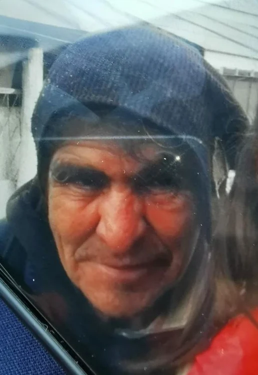 Bărbatul în vârstă de 50 ani a fost găsit la domiciliu, unde a revenit după trei zile