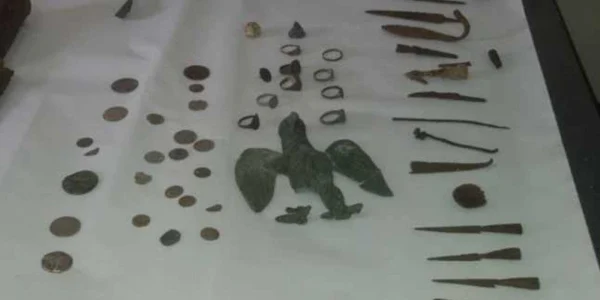 Tezaurul de la Horezu - Acvila Imperială Romană din Bronz - unicat în România şi alte descoperiri făcute în 2018 Foto Adevărul - credit Daciana Stoica