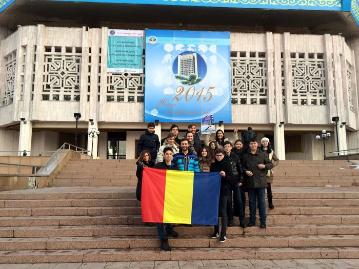 Olimpicii de la Vianu, în Kazahstan     FOTO: Facebook/Geo Trifan