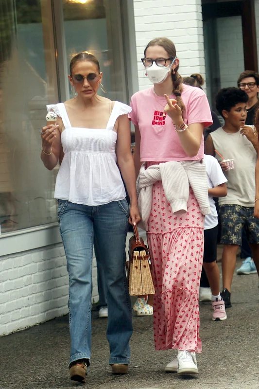 J Lo cu Violet Affleck, Profimedia