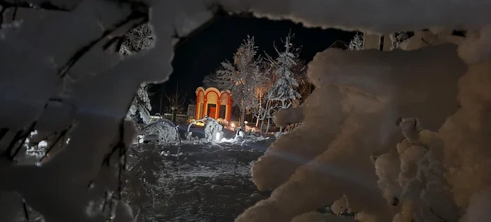 Iarna la mănăstire FOTO Mănăstirea Dervent
