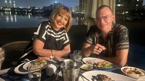 Marina Almășan l-a vizitat adesea, pe Victoraș, în Dubai. Vedeta TVR 2 este îngrijorată pentru fiul ei