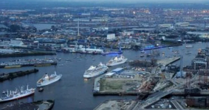 Germania: Hidroavion prăbuşit în portul Hamburg