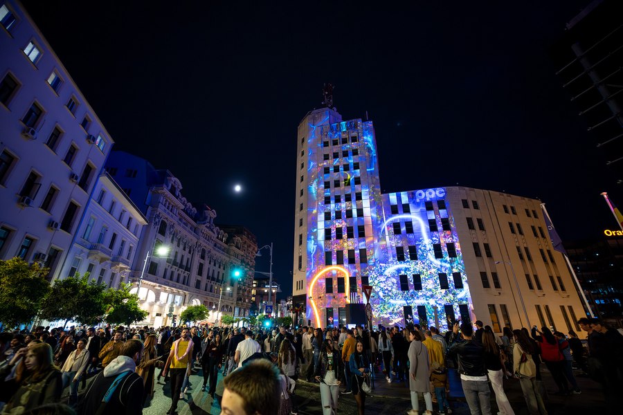 Bucureștiul se luminează în weekend: Spotlight-Festivalul Internațional al Luminii, ediția a 9-a. Care este programul