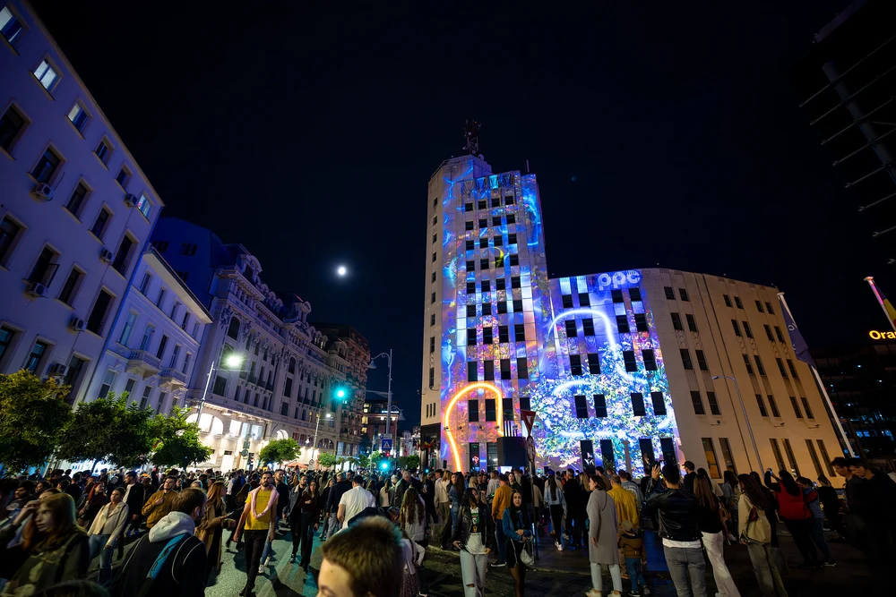 Bucureștiul se luminează în weekend: Spotlight-Festivalul Internațional al Luminii, ediția a 9-a. Care este programul