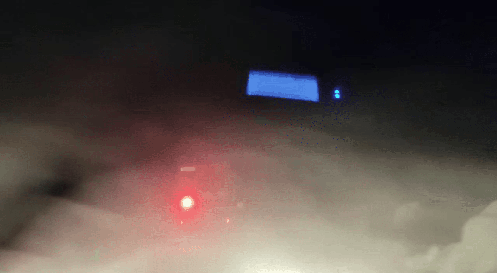 Drumuri blocate în județele Galați și Brăila, din cauza ninsorii viscolite. Localități fără energie electrică VIDEO