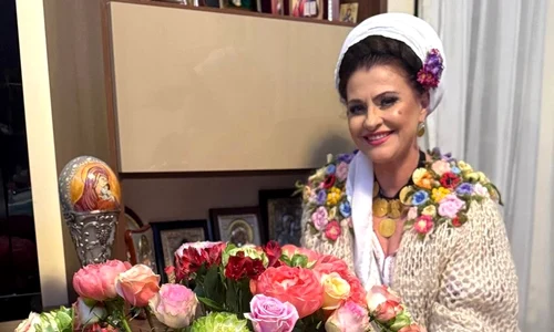 Steliana Sima (60 de ani) a urcat luni seară pe scenaspectacolului "Zestrea" de la Sala Palatului