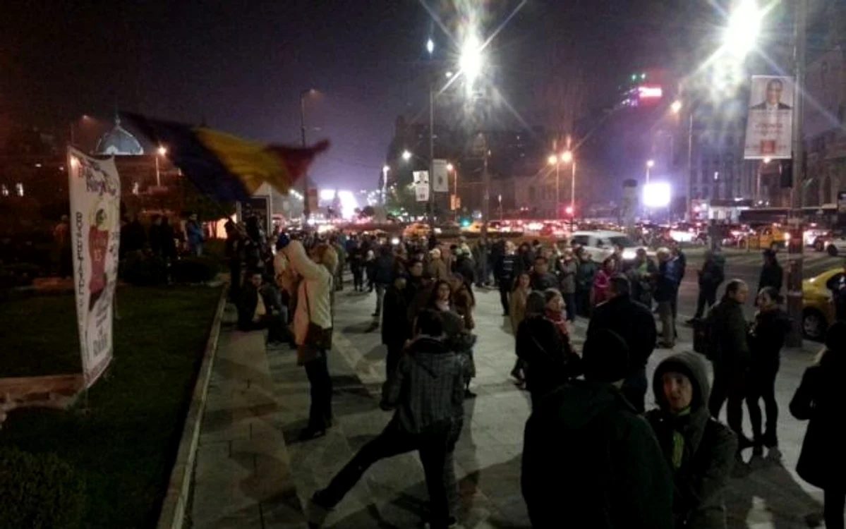 Sute de bucureşteni au ieşit în stradă