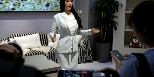 Mall roboti Robot Mall din Beijing China webp