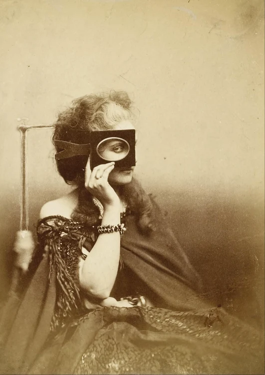 Virginia Verasis, contesă de Castiglione, în fotografia Scherzo di Follia, realizată de Pierre Louis Pierson, un fotograf francez, profimedia 0991492644 jpg