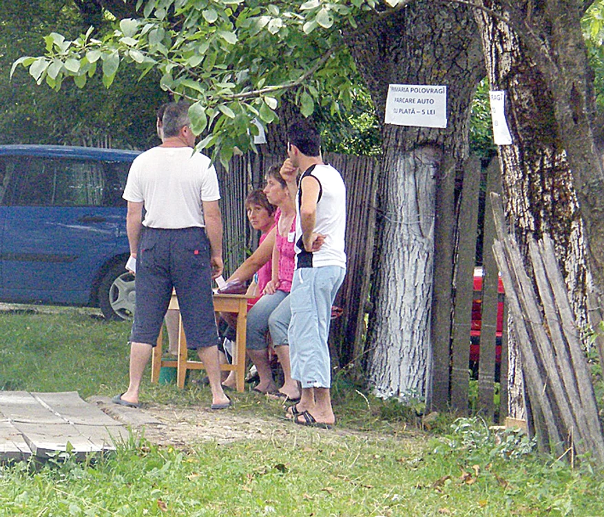 Vecinii din Polovragi sunt şocaţi de drama familiei Grozav