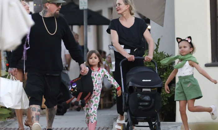 Cameron Diaz cu familia în Montecito, Profimedia (2) jpg