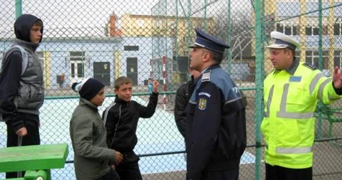 politisti elevi