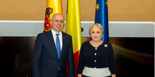 Pavel Filip si Viorica Dancila gov.md