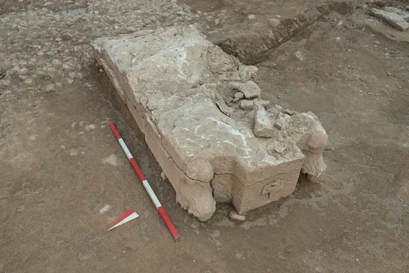 Monument funerar roman descoperit în necropola orașului antic Emona (© (Ne)odkrita arheologija Ljubljane)