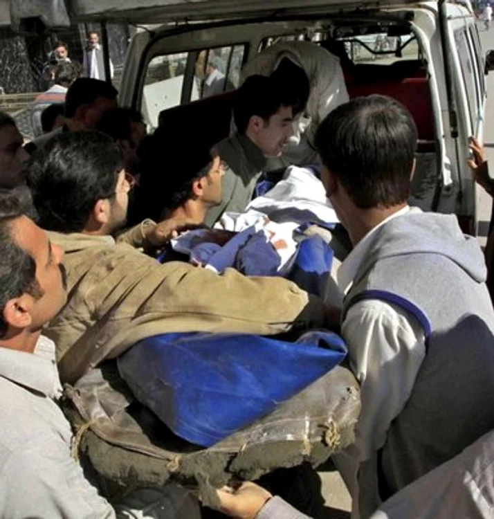 
    Serviciile secrete pakistanez au fost ţinta unui atentat  