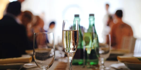 sampanie   celebrare   nunta   foto pixabay jpg