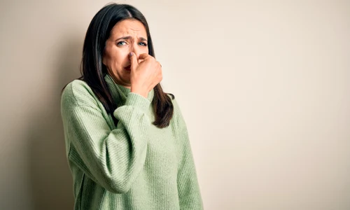 femeie miros shutter jpg