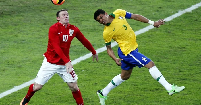 Rpomânia ar putea fi în aceeaşi grupă cu Anglia lui Rooney şi Brazilia lui Silva FOTO Reuters