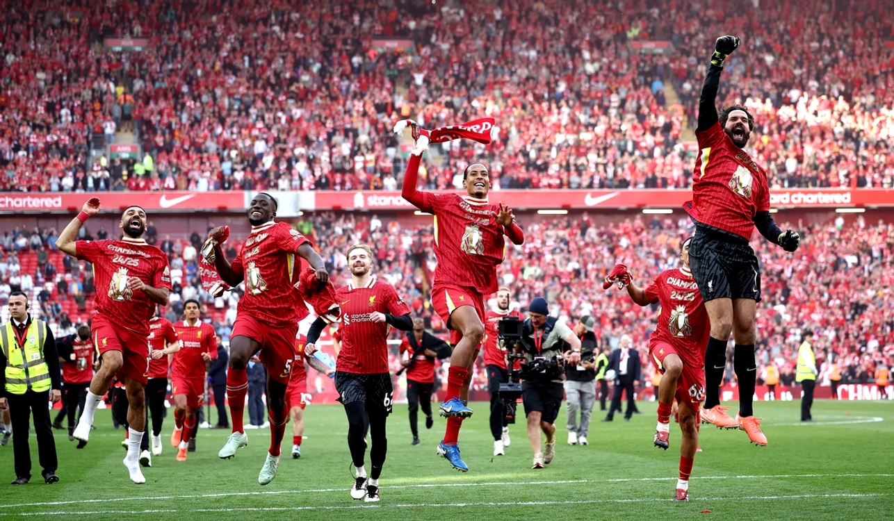 Liverpool FC a celebrat titlul cu numărul 20 din istorie (FOTO: EPA)