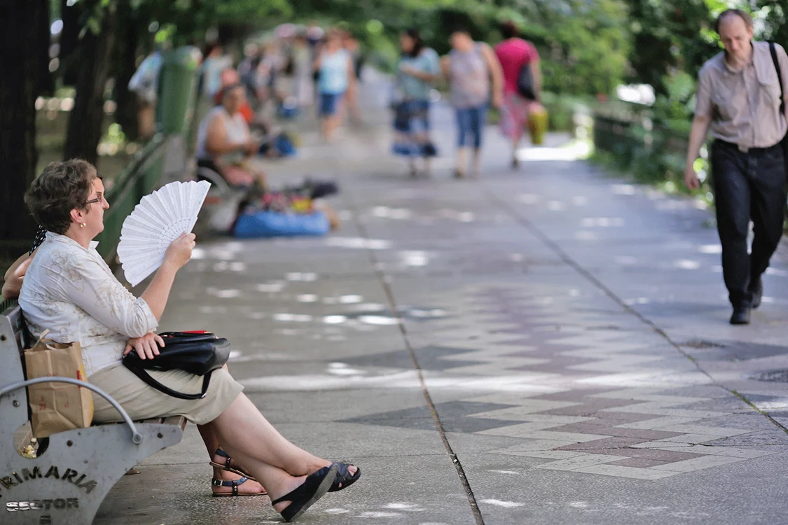 
    Temperaturile ridicate se înregistrează tot mai des pe o perioadă lungă de timp   