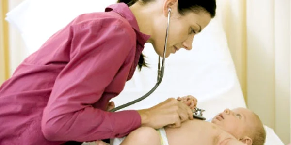 Deocamdată nu există un vaccin care să-i ferească pe copii de acest virus