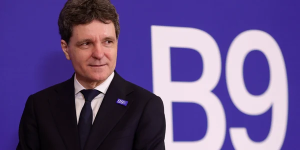 Nicușor Dan la Summitul B9 FOTO Inquam / Octav Ganea