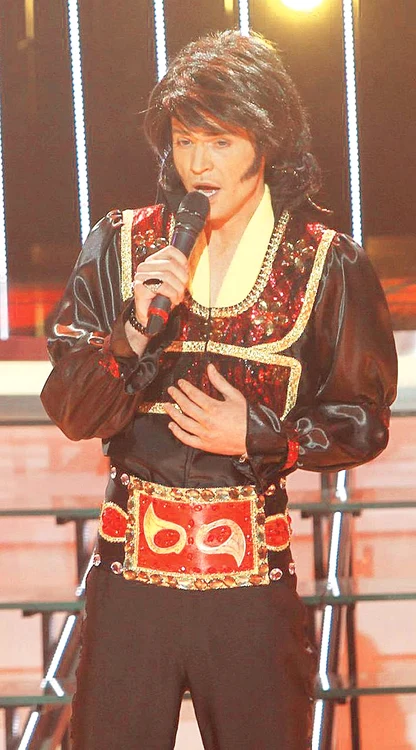 
    Alex Mațaev  interpretează  melodia „You  Are Always  On My Mind” în  această seară,  la Antena 1 (FOTO: ANTENA 1)  