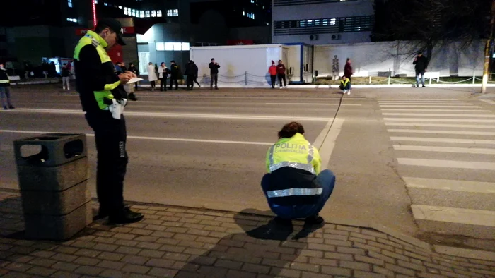 Femeia a fost lovită  pe trecerea pentru pietoni FOTO: Alina Mitran