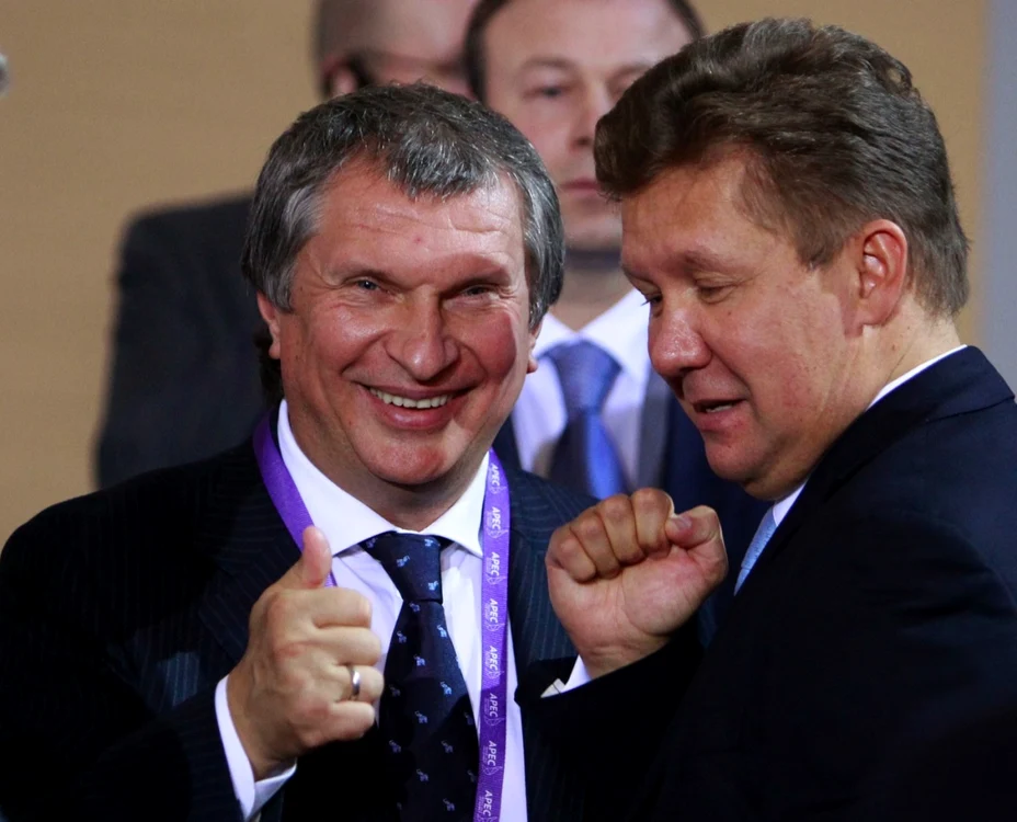 Igor Sechin (stânga) conduce Rosneft, în vreme ce Alexei Miller (dreapta) este şeful Gazprom