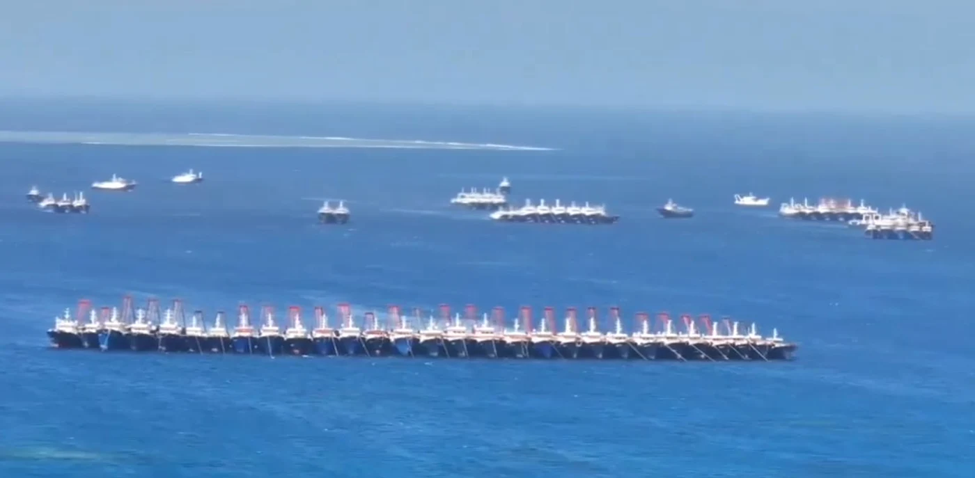 Nave chineze în jurul recifului Whitsun FOTO Captură X