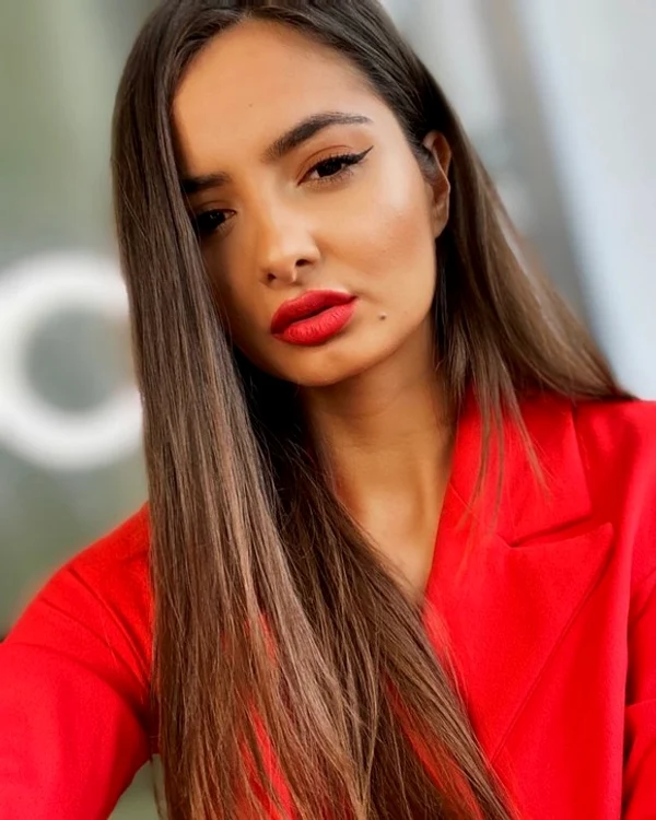 
    Georgiana Elisei, iubita lui Jador  