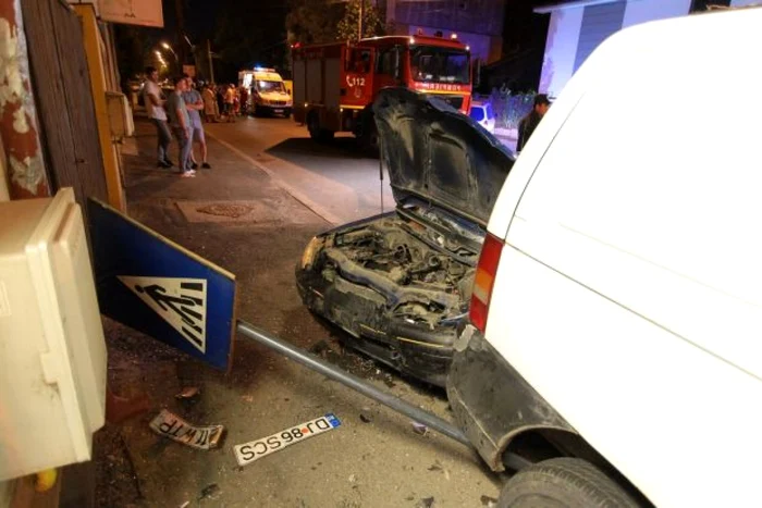 Accidentul a avut loc aseară la intersecţia străzilor Horia cu Nanterre