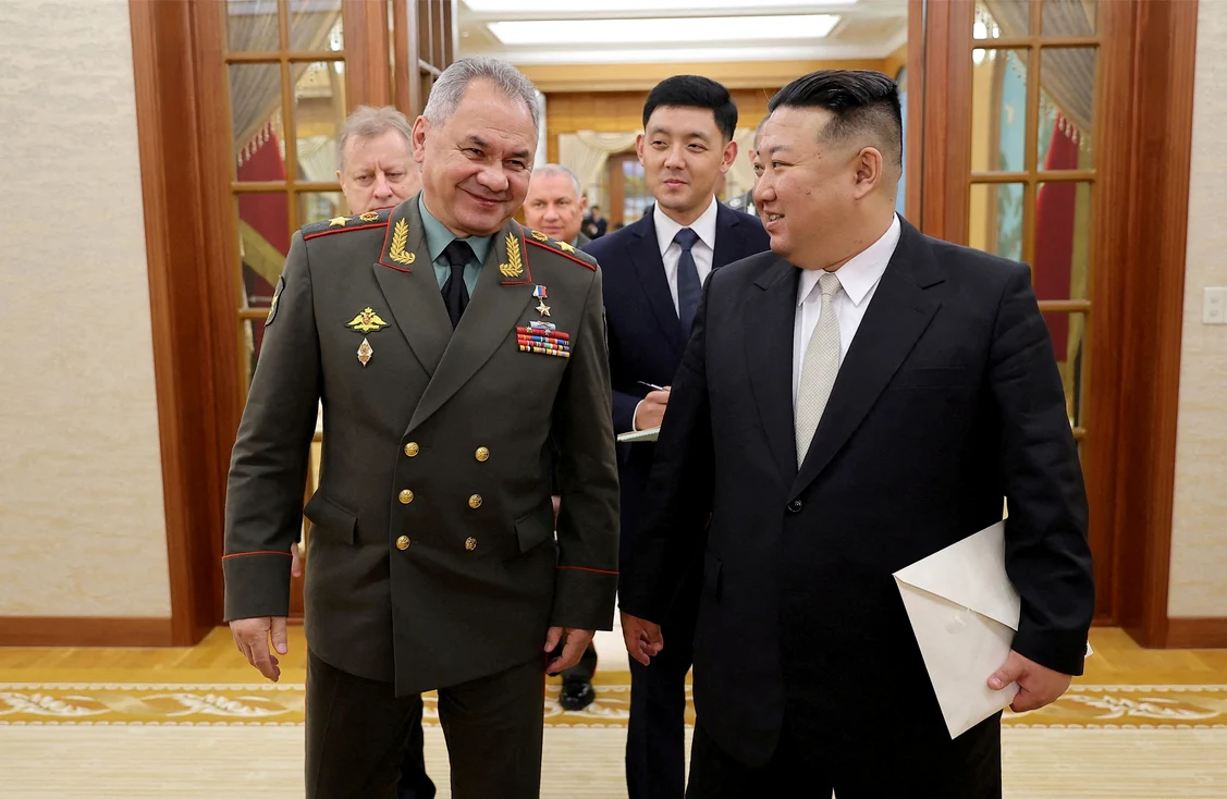 Serghei Șoigu s-a întâlnit la Phenian cu Kim Jong Un  Foto AFP | KCNA via KNS