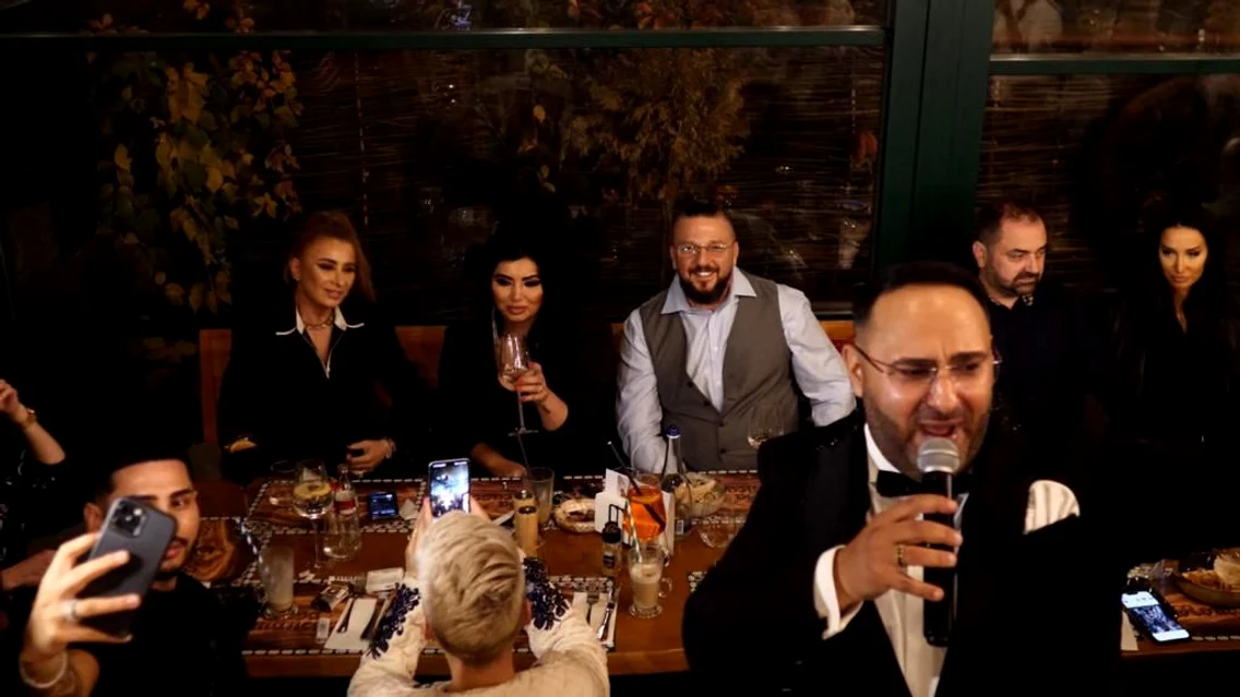 Viorel Bogățeanu, finul Prodancei, cântă la nunta lui Bahmu 
