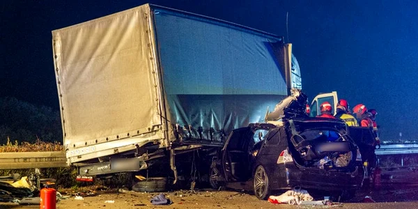 accident cu un camion romanesc pe o autostrada din germania jpg