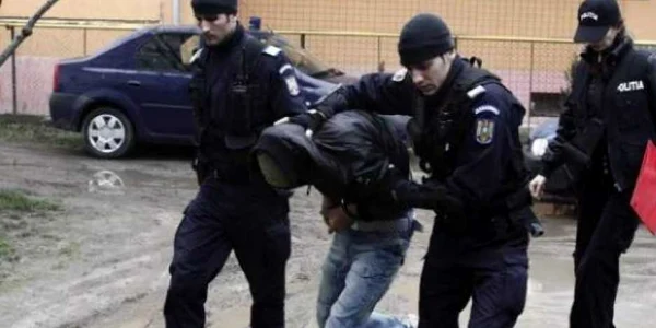 Polițiștii caută autorul celor două tâlhării Foto: Arhivă