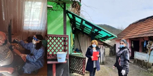 echipe mobile de vaccinare foto dsp hunedoara