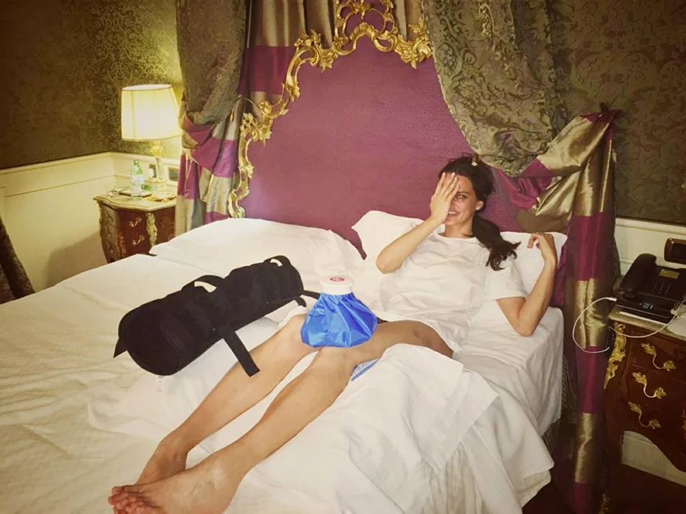 Catrinel Menghia a zâmbit chiar şi când şi-a rupt piciorul