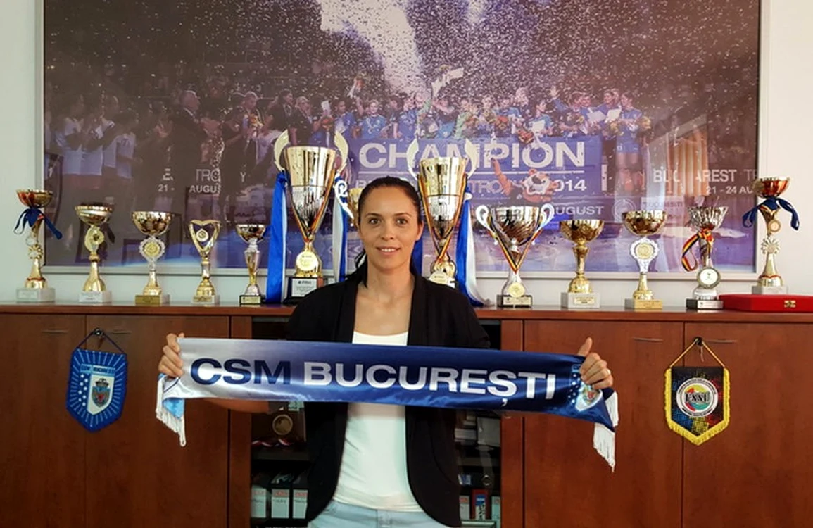
    Aurelia Brădeanu  